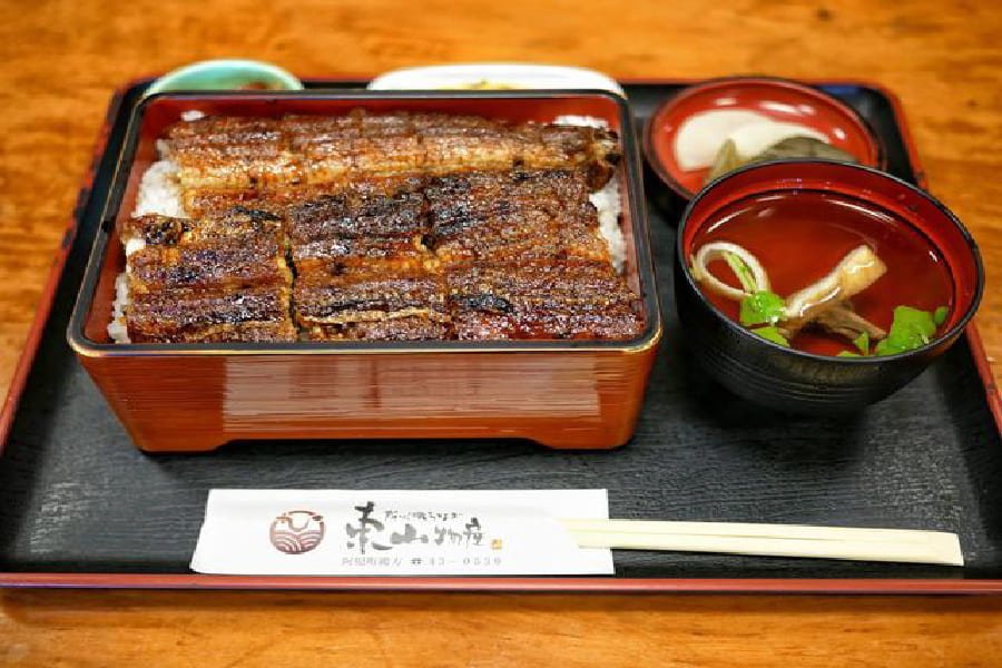 炭烤鰻魚東山物產-02