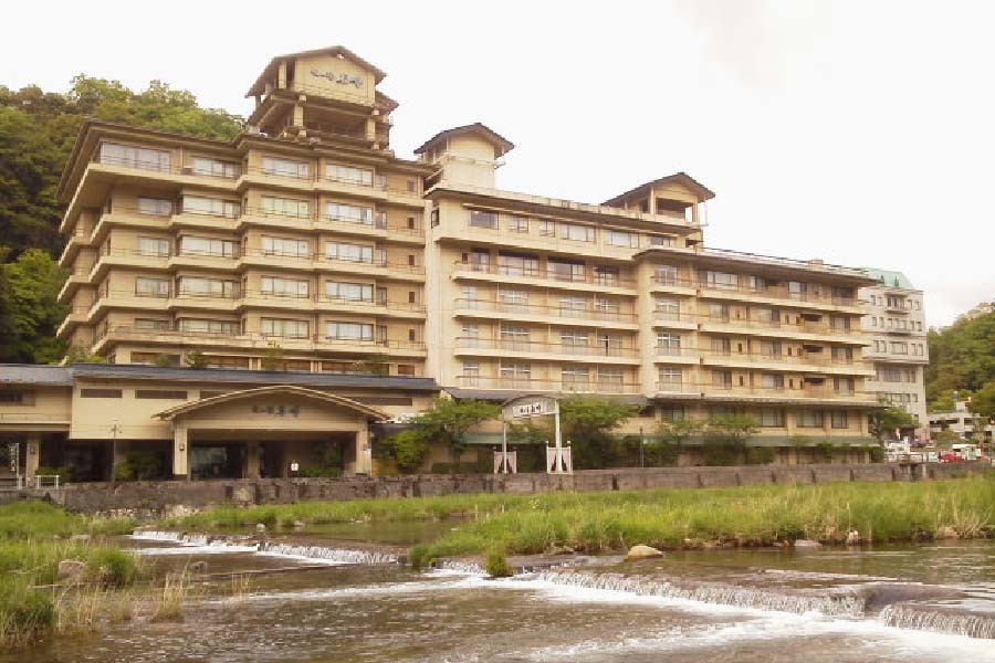 依山樓岩崎-01